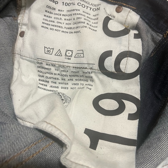 GAP 1969 Standard Taper Fit Jeans - Picture 8 of 9